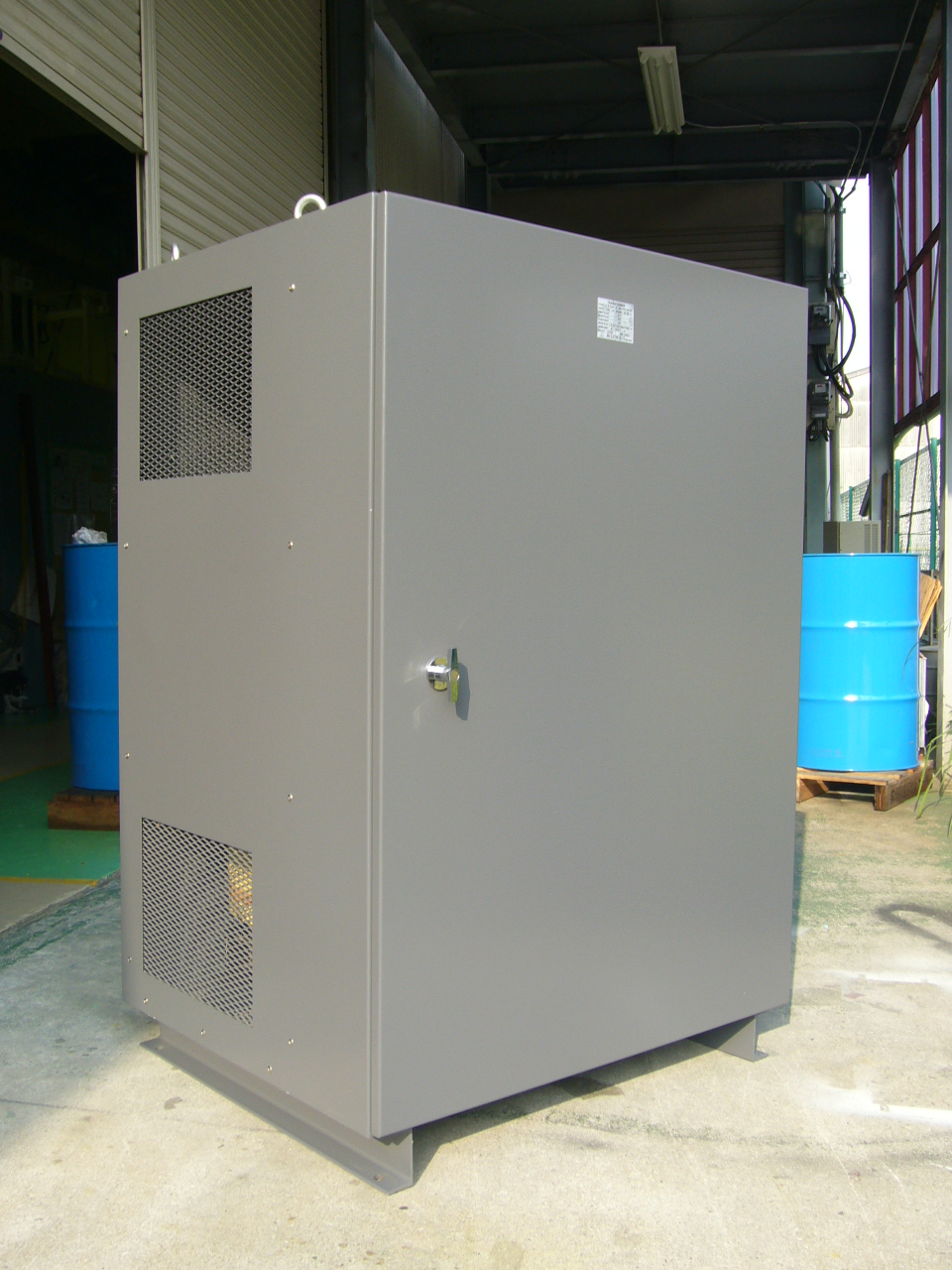 電源トランスは、様々な機械を動かすミナモトです